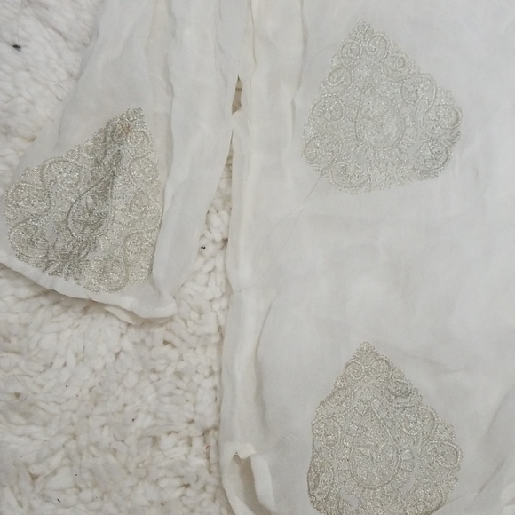 BEAUTIFUL - Chicos Womens Sheer Embroidered Blouse - Picture 3 of 7